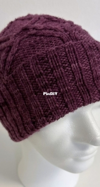Navid  Beanie by Babette Ulmer-German, English-Free