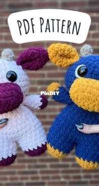 Moms Stitchetti - Alexandra Wiley - Hanna the Cow with Mods