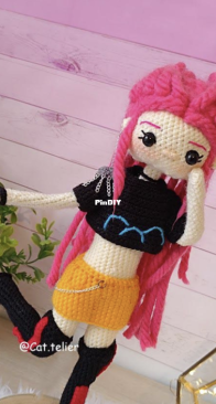 CatelierCreaciones - Cat.telier - Angeline Reyes Gonzalo - K-pop Huntrix Girl Mira - Spanish