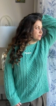 Kyoto jumper by Daria Baruzdina - Russian
