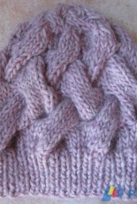 Chunkalicious Cable Beanie by Sacha Kay -Free