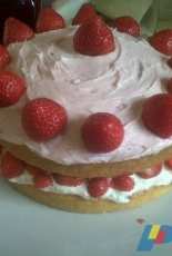 Strawberry Sponge Cake