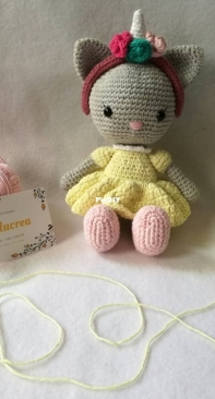 kitten with headband