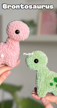 Didis Plushies - Didisplushies - Didi - Diana Figueroa Ugarte - Brontosaurus