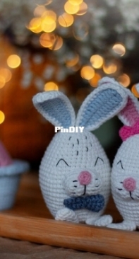 Elena Dorogina - Rabbits in basket - English