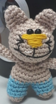 Mini cat