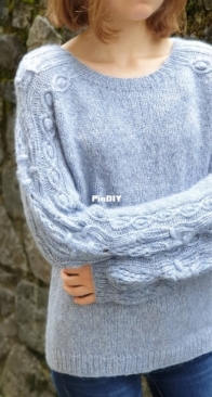 Pulsar Sweater by Valentina Bogdanova - Russian