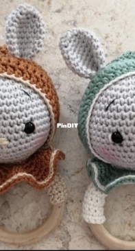 Rattle bunny