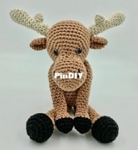 Love ME yarn - Kristina Nelson - Byron the Moose - Free