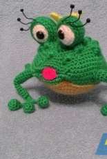 Mrs Alla - Queen Frog -Russian