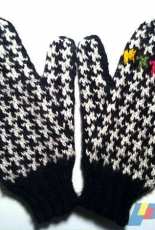 Houndstooth Check Mittens by Sarah H Arnold-Free