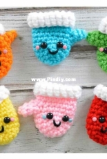 Jennifer Q - Jennifer Quinones - Amigurumi Christmas Mittens - Free