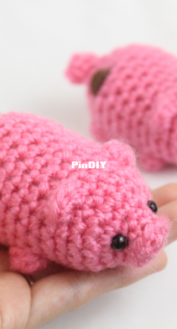 Stringy Ding Ding - Olive - Scraptacular Pig - Free