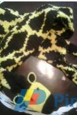 Crochet Fanatic - Christjan Bee - Giraffe Scarf - Free