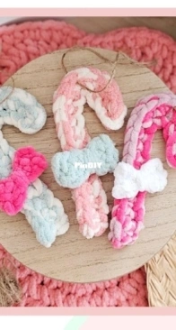 Knots Merry Yarn - Emily Lopez - Candy Cane