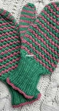 Peppermint Stripes Mittens - Darcy Thompson - Chit Chat Knits