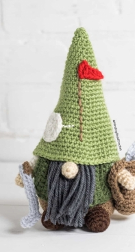 Winding Road Crochet - Lindsey Dale - Golfing Gnome - Free