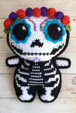 Spin a Yarn Crochet - Jillian Hewitt - Sugar Skull Amigurumi - Free