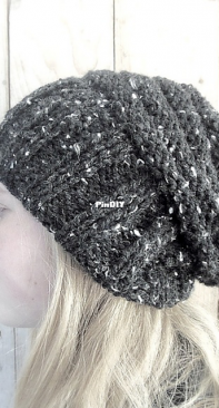 Stoarm 2in1 hat by Stoarm Wyn -English, Dutch-Free