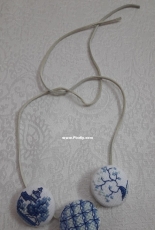 Buttons necklace