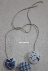 Buttons necklace