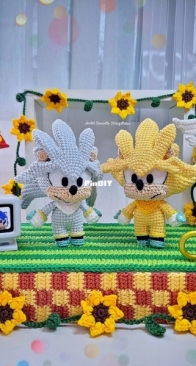Ateliê Danielle Magalhães - Danielle Magalhães - Silver the Hedgehog - English