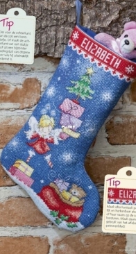 Kerstsok voor een engeltje/Fairy Christmas Stocking by Lucie Heaton from Borduurblad 85 XSD