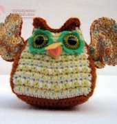 Ditsy Owl Pattern by Elisabeth Doherty -Free Pattern