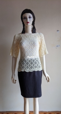 Sleeveless shirt