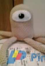 Crochet Fanatic - Christjan Bee - Tentacle Alien - Free