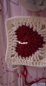 heart granny square