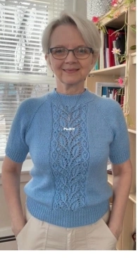 Bonus Lace Tee by Hunglish Knitter - Free