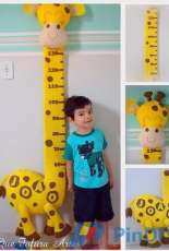 Que Fofura Artes - Elaine Oliveira - Girafa Medidora - Giraffe Height Chart - Felt Pattern - Portuguese - Free