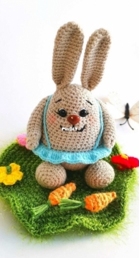 Anna Fedorova - Bunny on the Lawn - Russian - Free