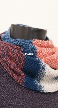 Seed Stitch Cowl N.2 - Cleo Malone - Place Marker - Free