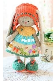 Polushka Bunny - Maria Ermolova - Gretchen Outfit - French, German, Dutch and Spanish