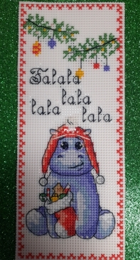 Вышивка на пластиковой канве.