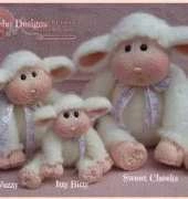 Rainebo Designs - Lorraine Pistorio - Three Knit Lambs