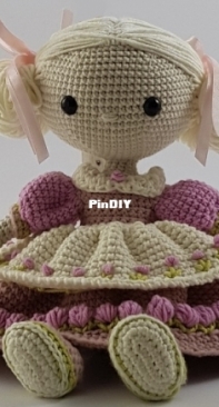 Dolls Shelf - Ewa Shelf - Spring Doll