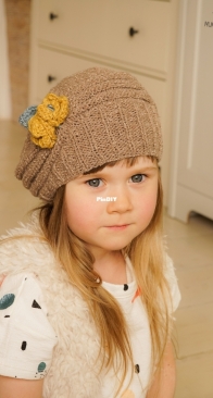 Mila beanie with flowers + bianca headband by Maarja Marie Vaikla -Muki Crafts