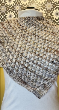 Boomerang Shawlette–Shawl by Becca Carlson - Free