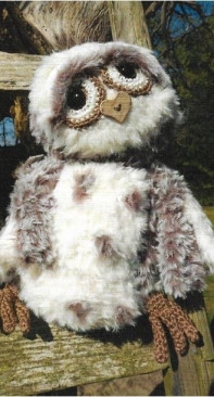 Funnys haken - Ilse Scheffer - Funny Furry Owl Dark Brown - Dutch