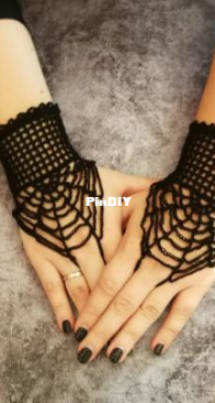 Lunar Still - Kristina Tamulevičiūtė - Spiderweb Slave Bracelet