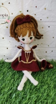 Amitopia - Mero Designs - Marwa Elgendi - Ivy Ballerina - English, Spanish