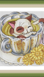Chrysanthemum Tea Cat by Tako / Tanya Kokorina
