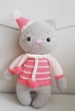 Amigurumi cat