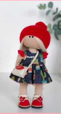 Pititika Amigurumi - Edileusa Anjos  - Doll with Adaptation - Boneca com Adaptação - Portuguese