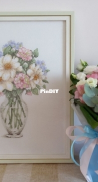 Dimensions 35228 Flowers in Tall Vase