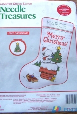 Needle Treasures 02844 - Decorating the Dog House Stocking