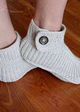 Winter Boots Adult Sizes by Julia Noskova/ LOasi della Maglia